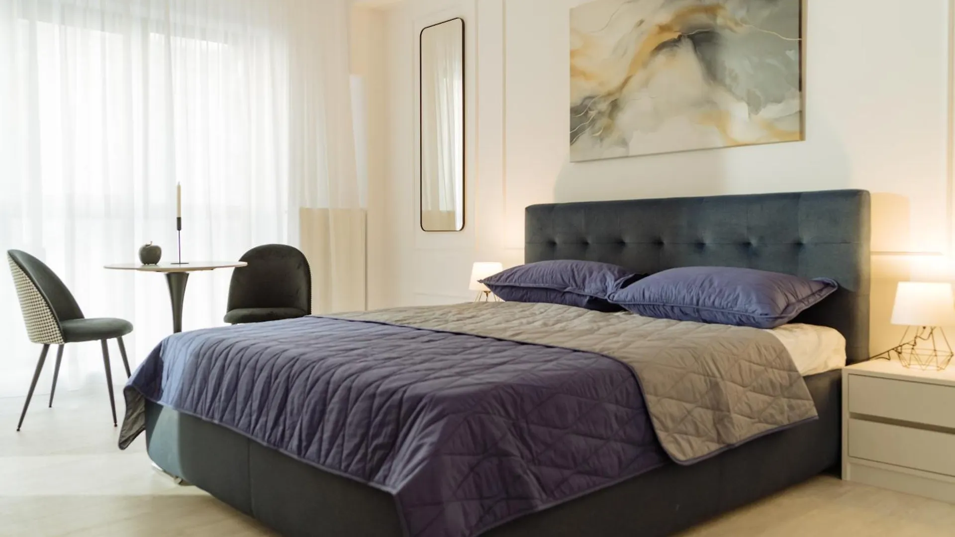 Plaza Luxury & Cozy Apartment Bucarest