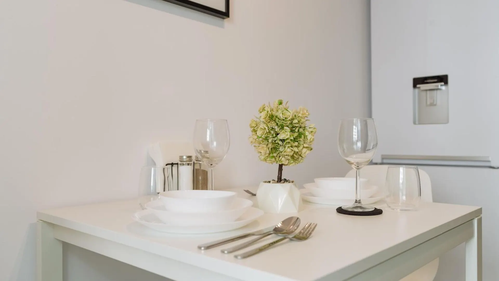 Plaza Luxury & Cozy Apartment Bucarest 0*,