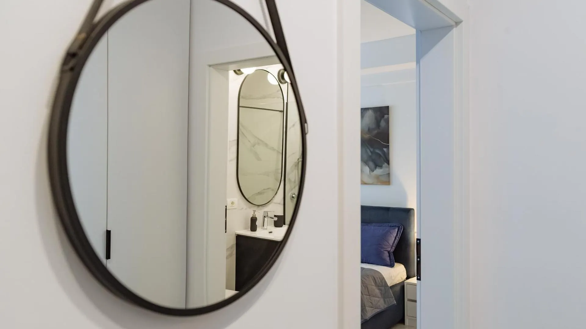 Plaza Luxury & Cozy Apartment Bucarest